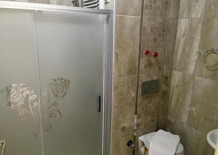 Kaya Guenluek * Ortaca